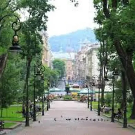 Nice Apartments Daire Lviv